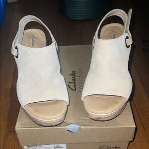 Clarks Women's Cream Sandals